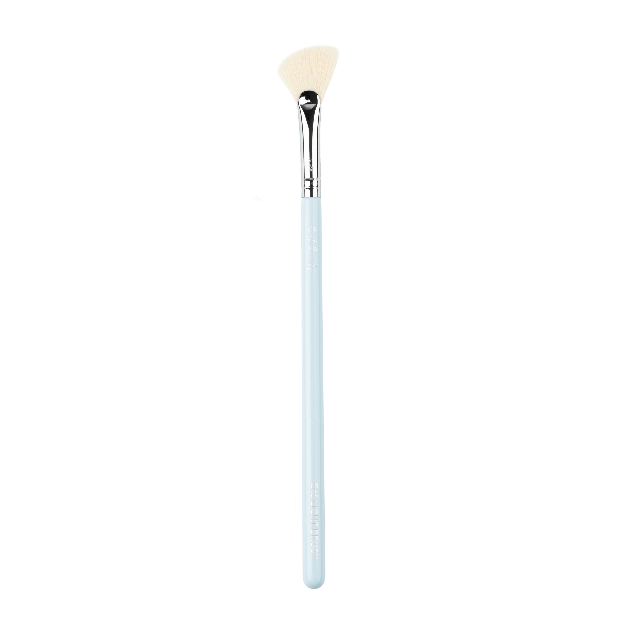 Rbs Brocha E45 Light Brush Fan - Real Beauty Studio - Imagen 2